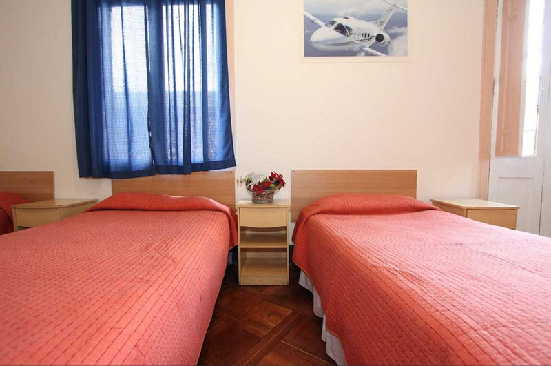 Hotel Londres 35 Santiago Dış mekan fotoğraf